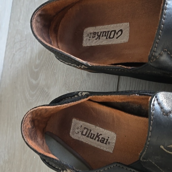 OluKai Men's Moloa Black Leather Loafers Slip On Shoes Sz 10 - Picture 4 of 12